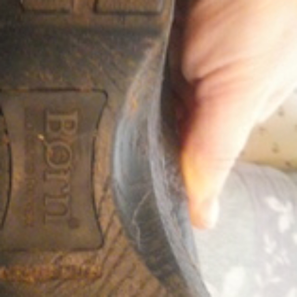 Born Clogs - Picture 3 of 4
